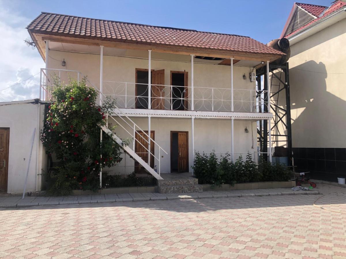 Гостевой Дом Айша Guest House Aisha Чолпон-Ата Экстерьер фото